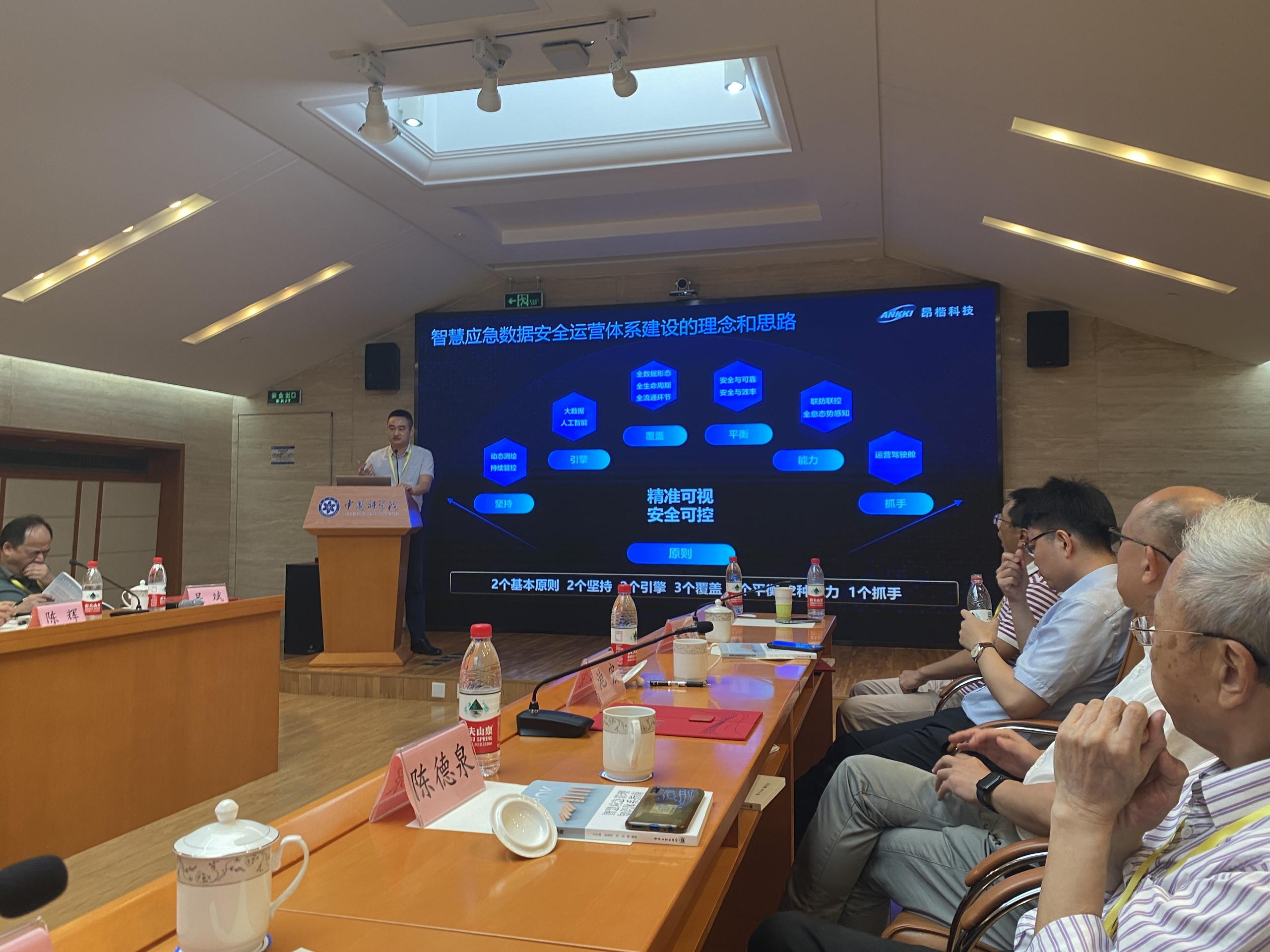 970e552391452d7698baa80b78e4bf63.jpg 970e552391452d7698baa80b78e4bf63.jpg